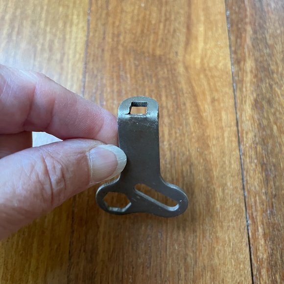 Vintage Skate Key - Picture 6 of 6